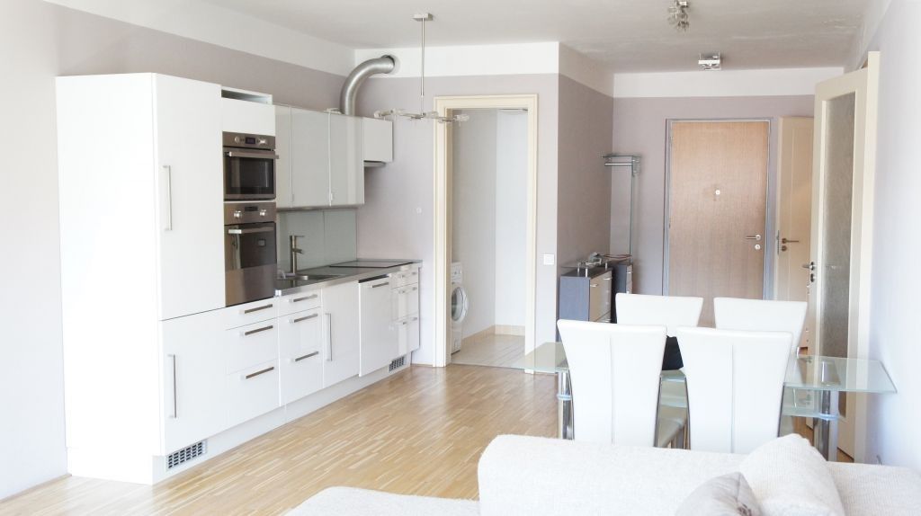 3+kk, Praha 7, 77 m²