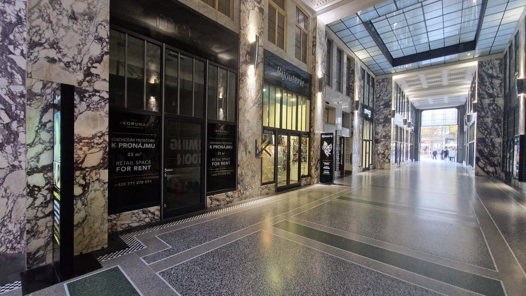 Obchodní prostory · 25 m² · Praha - Nové Město, okres Praha 1, Hlavní město Praha - 4