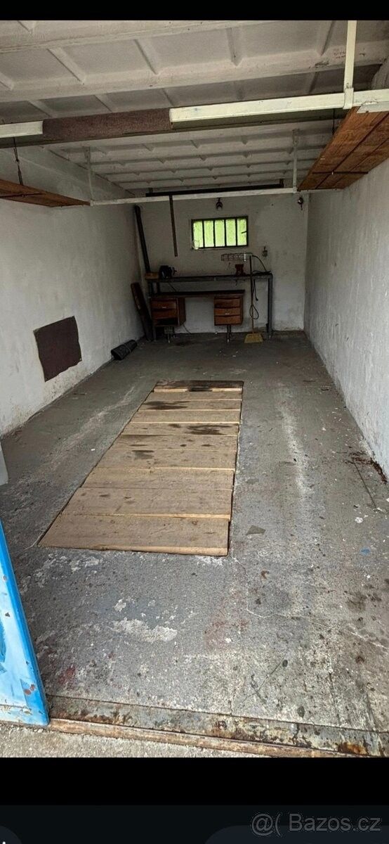 Garáže, Uherský Brod, 688 01, 20 m²