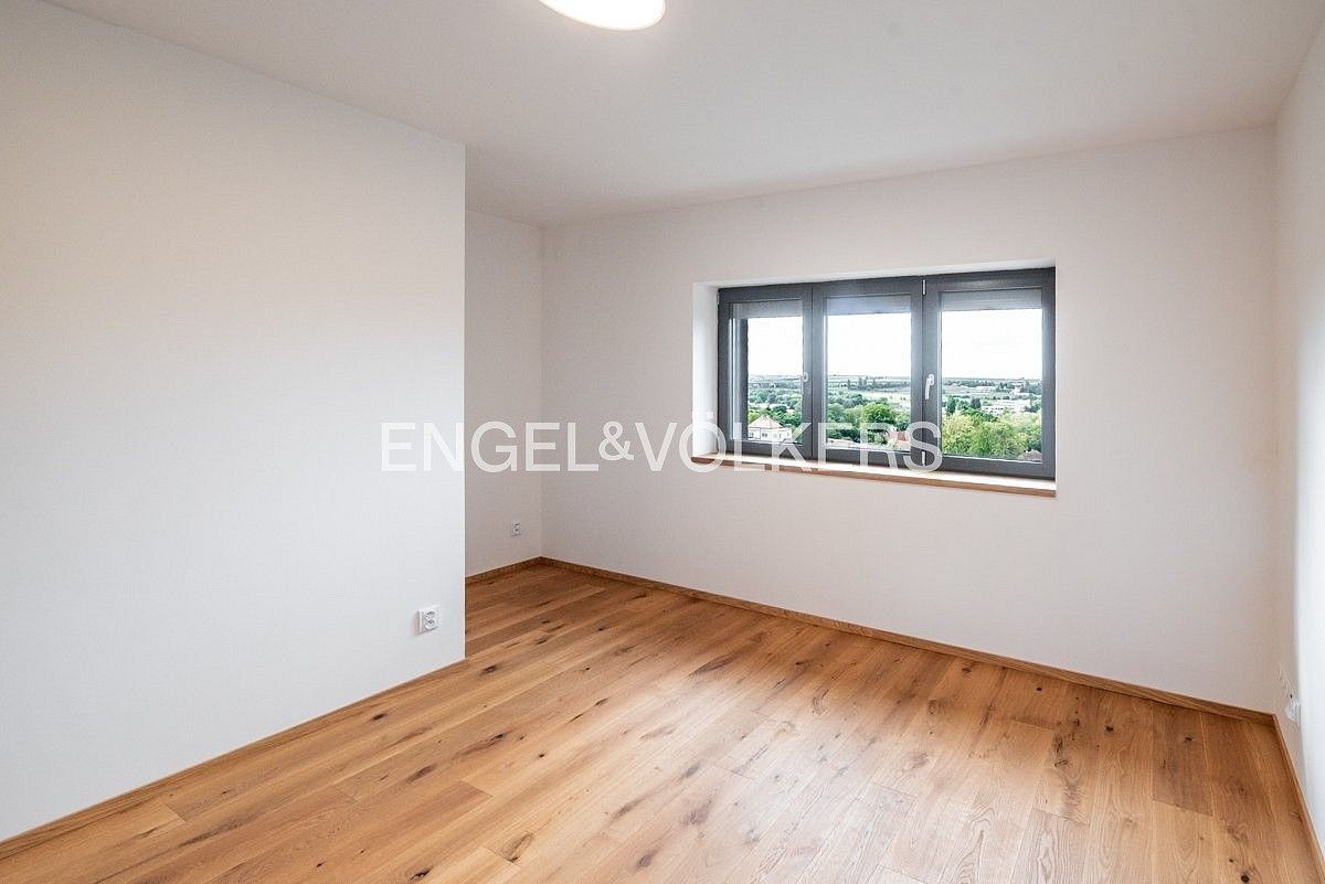 Pronájem rodinný dům - Praha - Ruzyně, okres Praha 6, Hlavní město Praha, 141 m² - 5