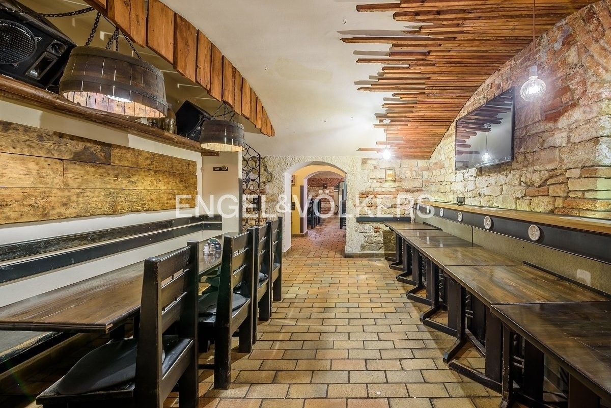 Restaurace · 265 m² · Seifertova 447, Praha Žižkov - 4