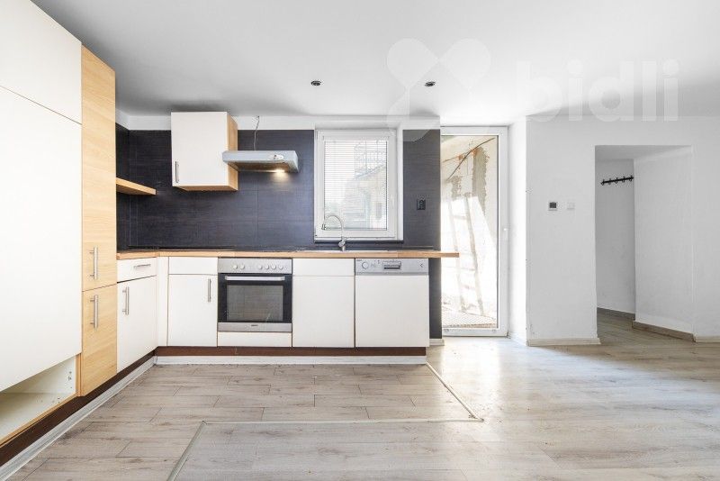 Prodej rodinný dům - Zlámanec, 100 m²