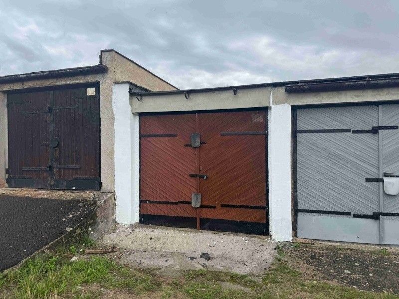 Garáže, Most, 434 01