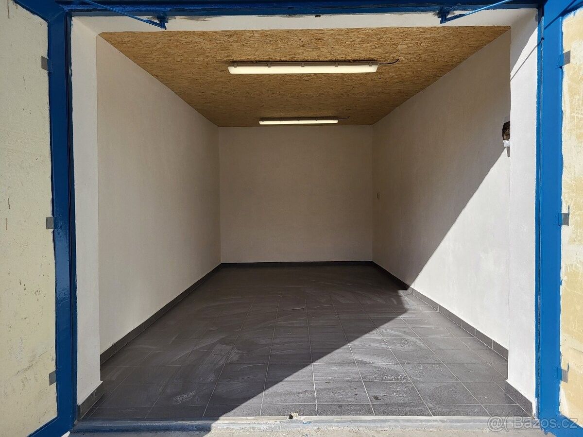 Garáže, Nový Jičín, 741 01