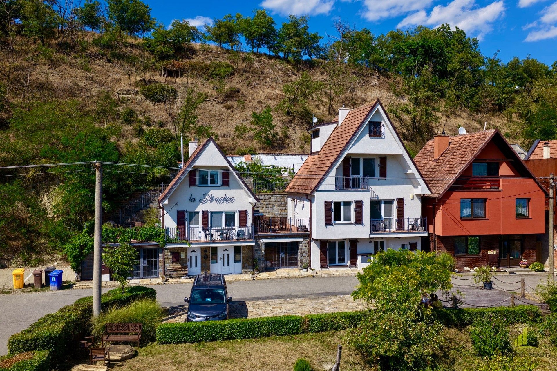 Ubytovací zařízení, 300 m²