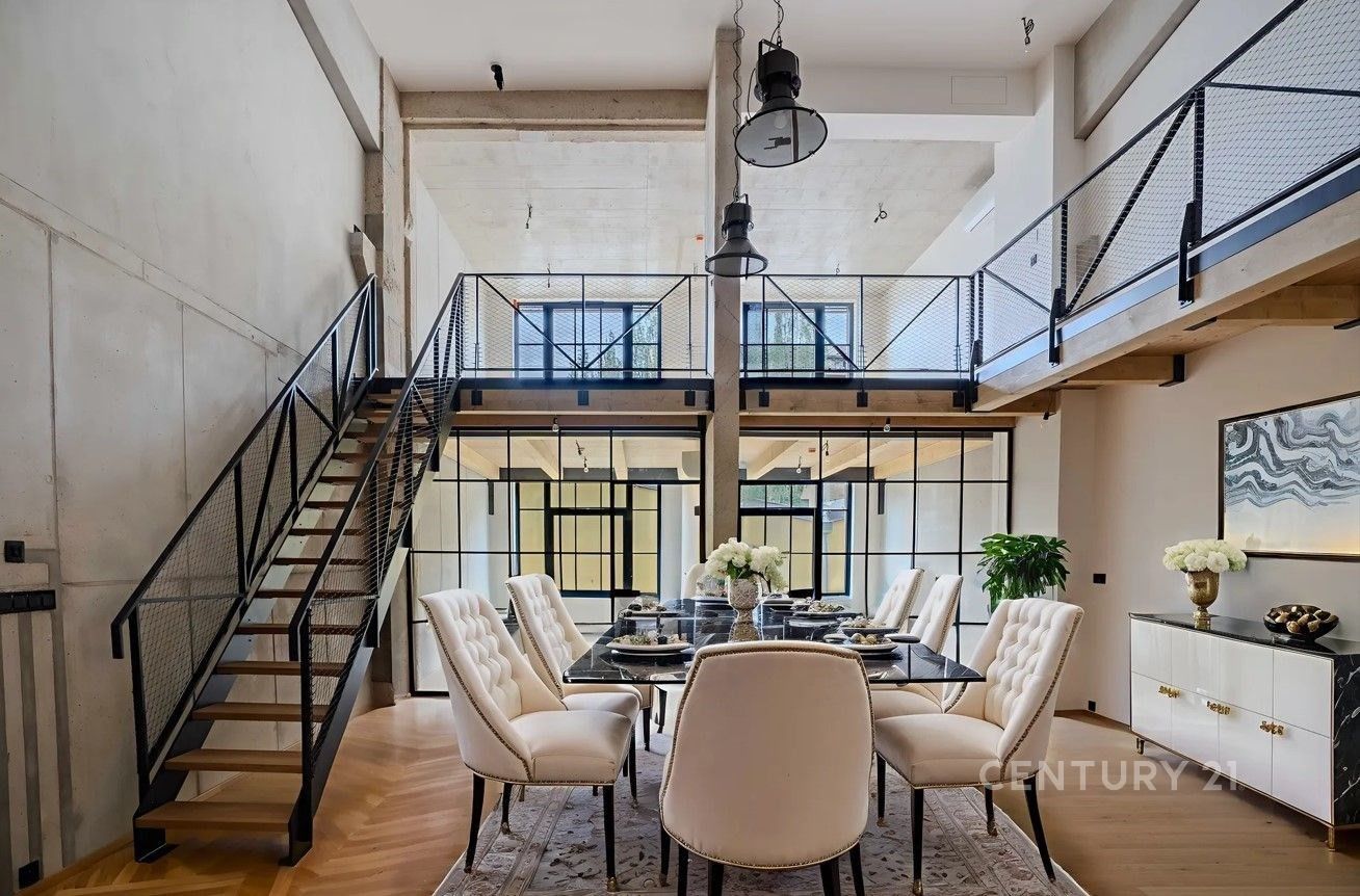 Prodej byt 4+kk - Kolbenova 1032, Praha, 176 m²