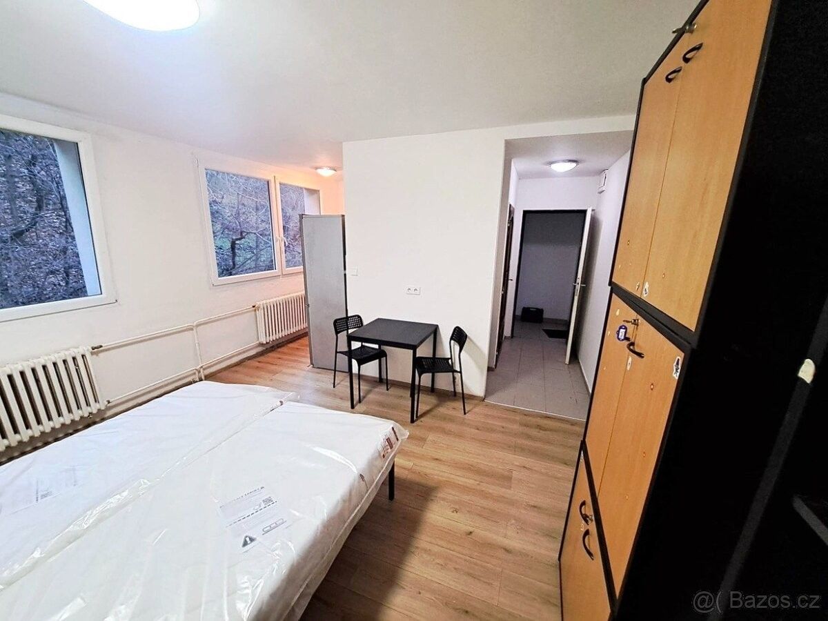 Pronájem byt - Praha, 190 00