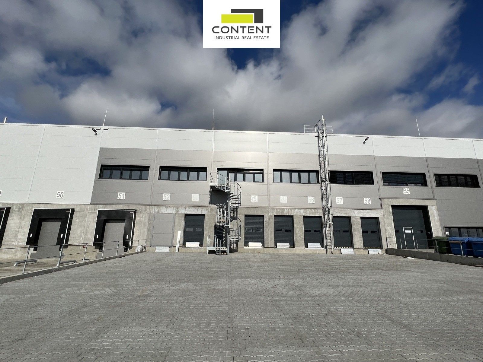 Pronájem výrobní prostory - Rovná, Hradec Králové, 2 940 m²