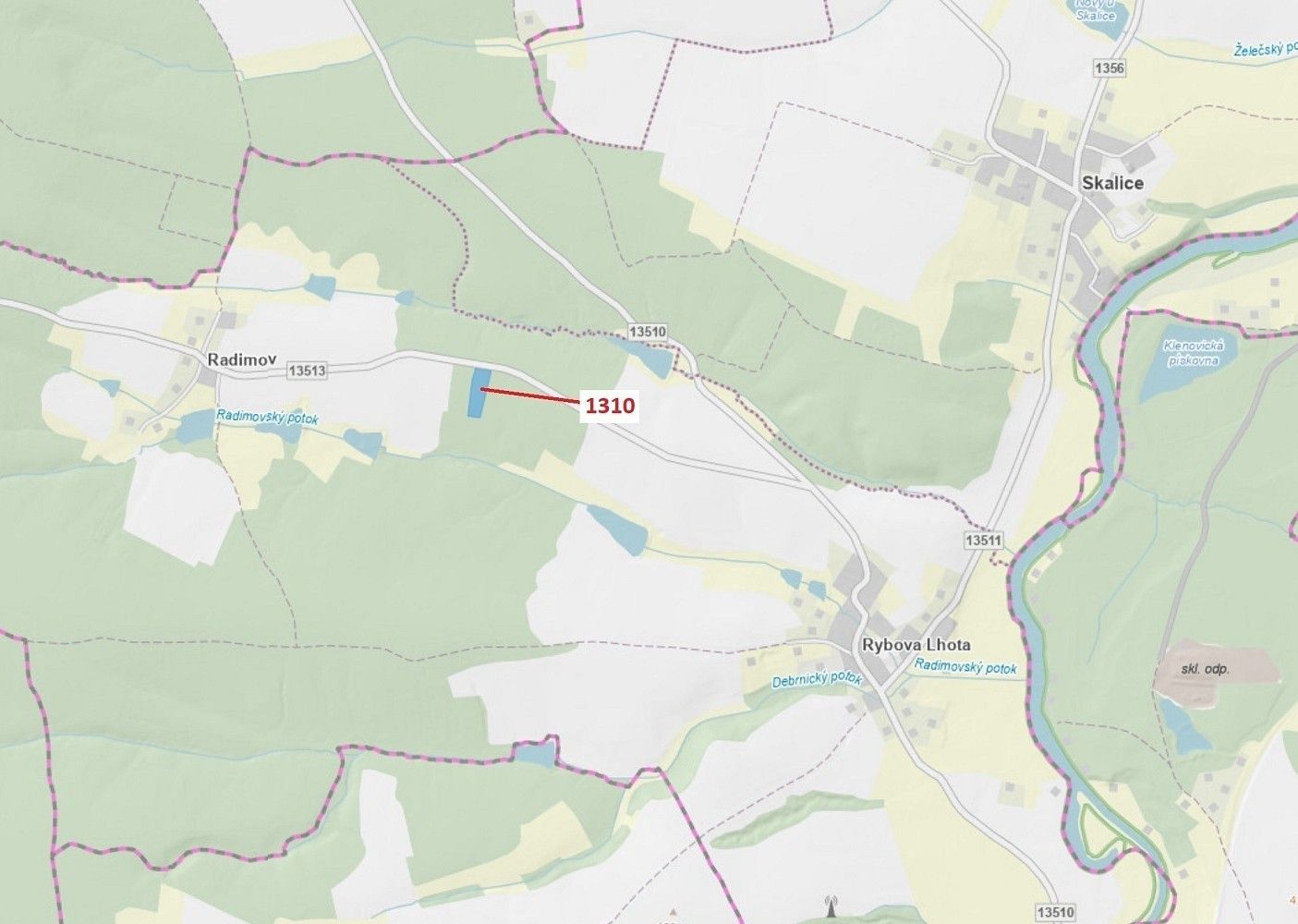 Les, 7 441 m²