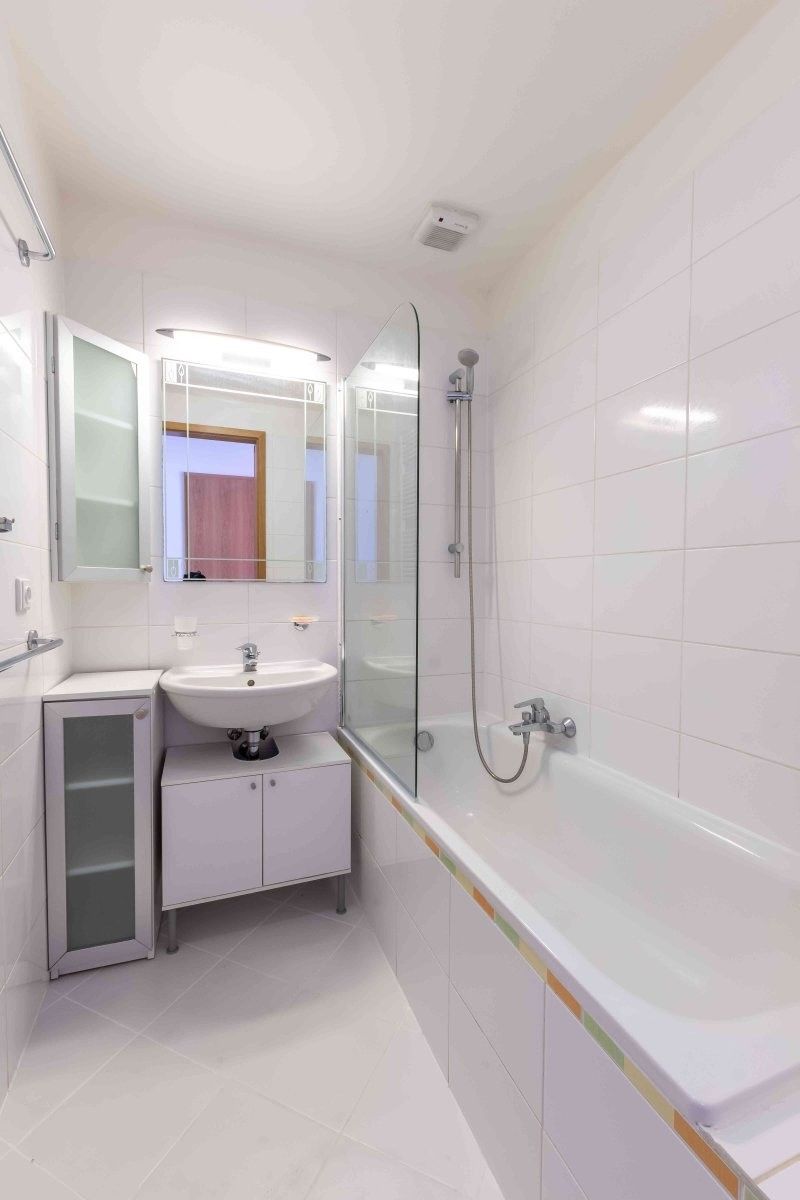 Pronájem byt 3+kk - Valečovská, Praha, 69 m² - 5