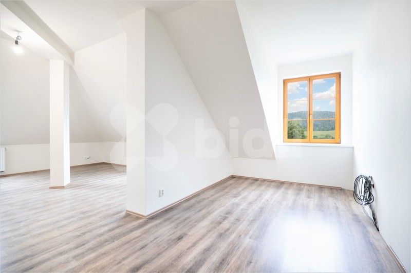 Prodej byt 2+kk - Petrovice, Jablonné v Podještědí, 66 m²