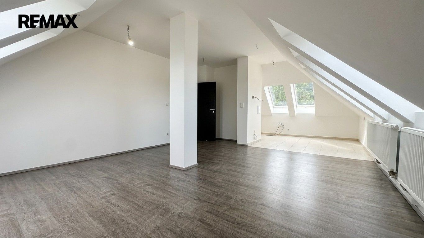 3+kk, Hlavní, Beroun Beroun-Jarov, 75 m² - 2
