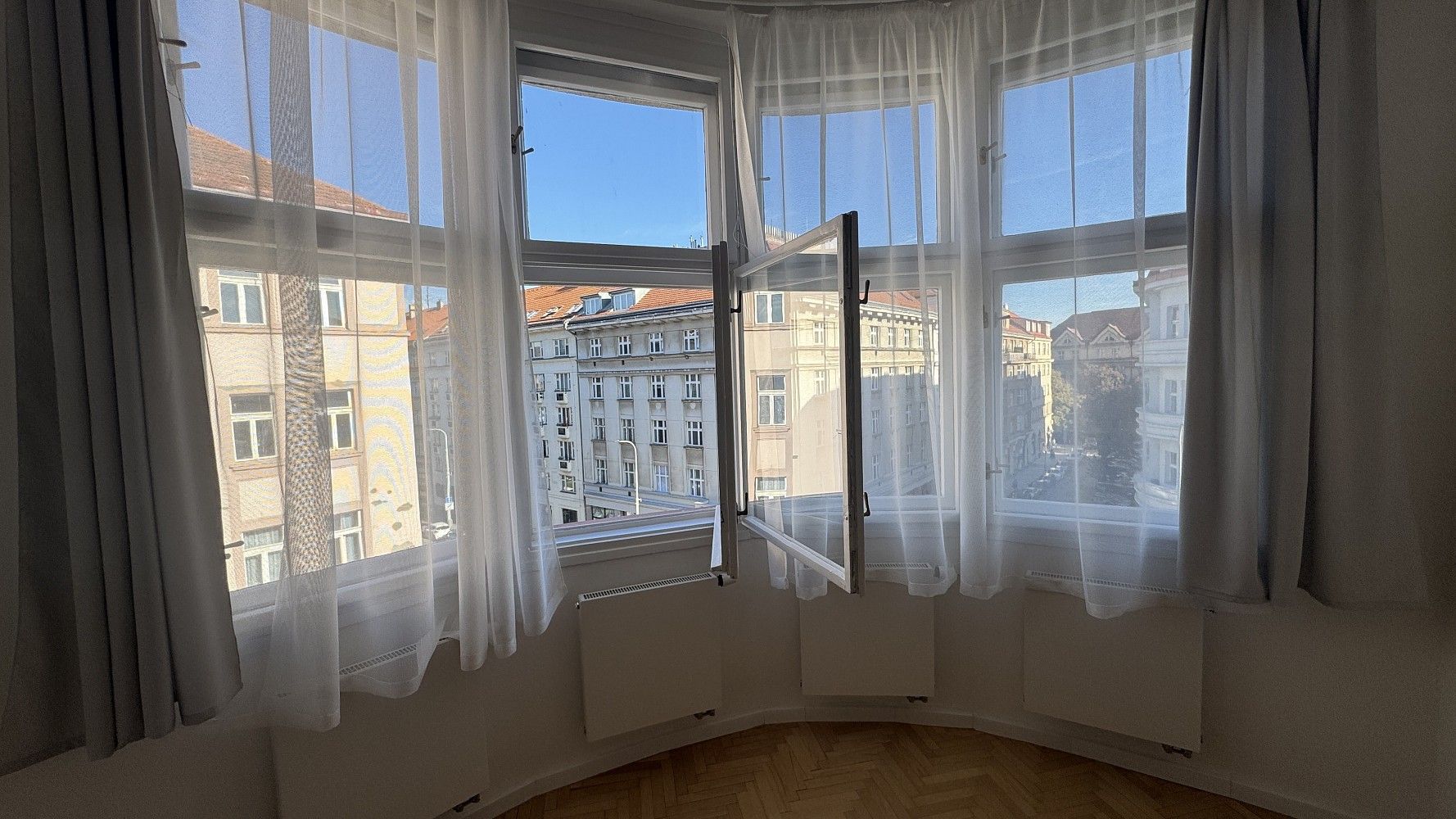 Byt 2+1 · 68 m² · Na hutích, Praha 6 - Dejvice - 3