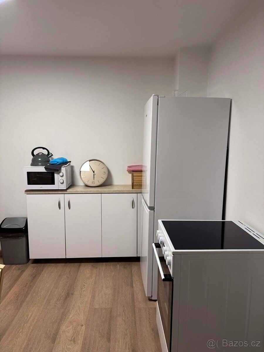 Rodinné domy, Traplice, 687 04