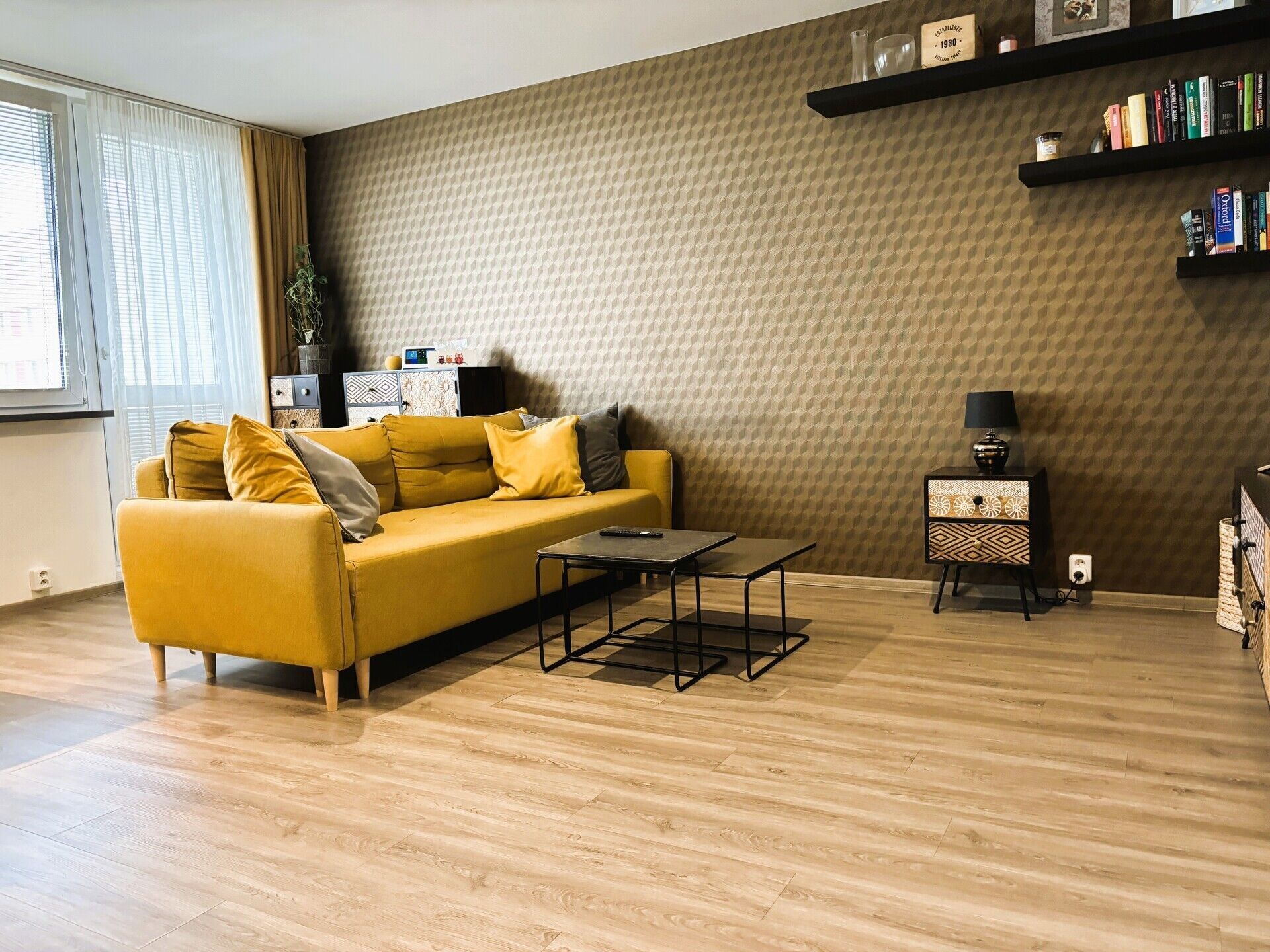 3+kk, Livornská, Praha, 77 m²