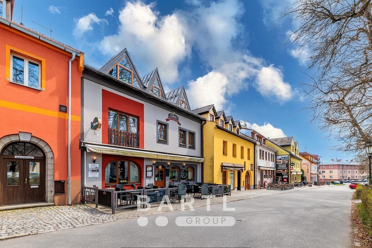 Ubytovací zařízení, 528 m²