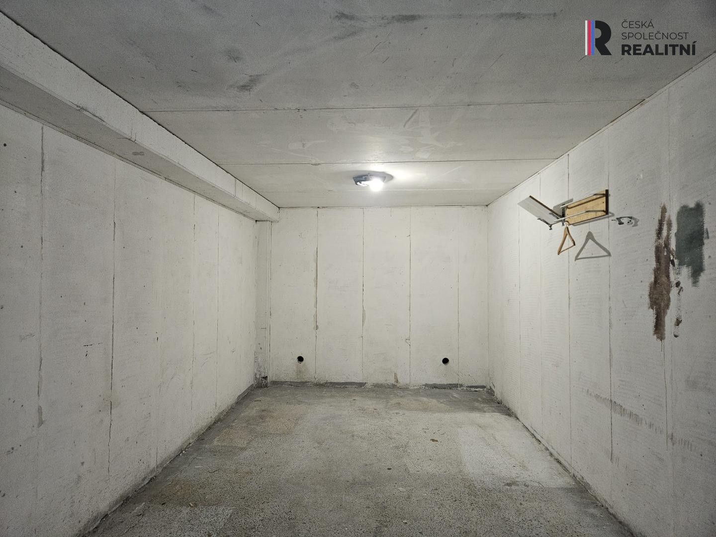 Pronájem garáž - Manželů Dostálových 1436, Praha Kyje, 18 m² - 5
