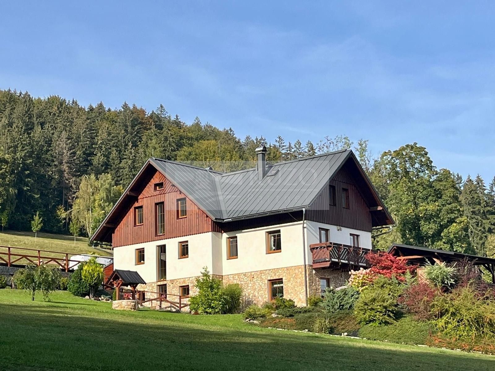 Ubytovací zařízení, Paseky nad Jizerou, 345 m²