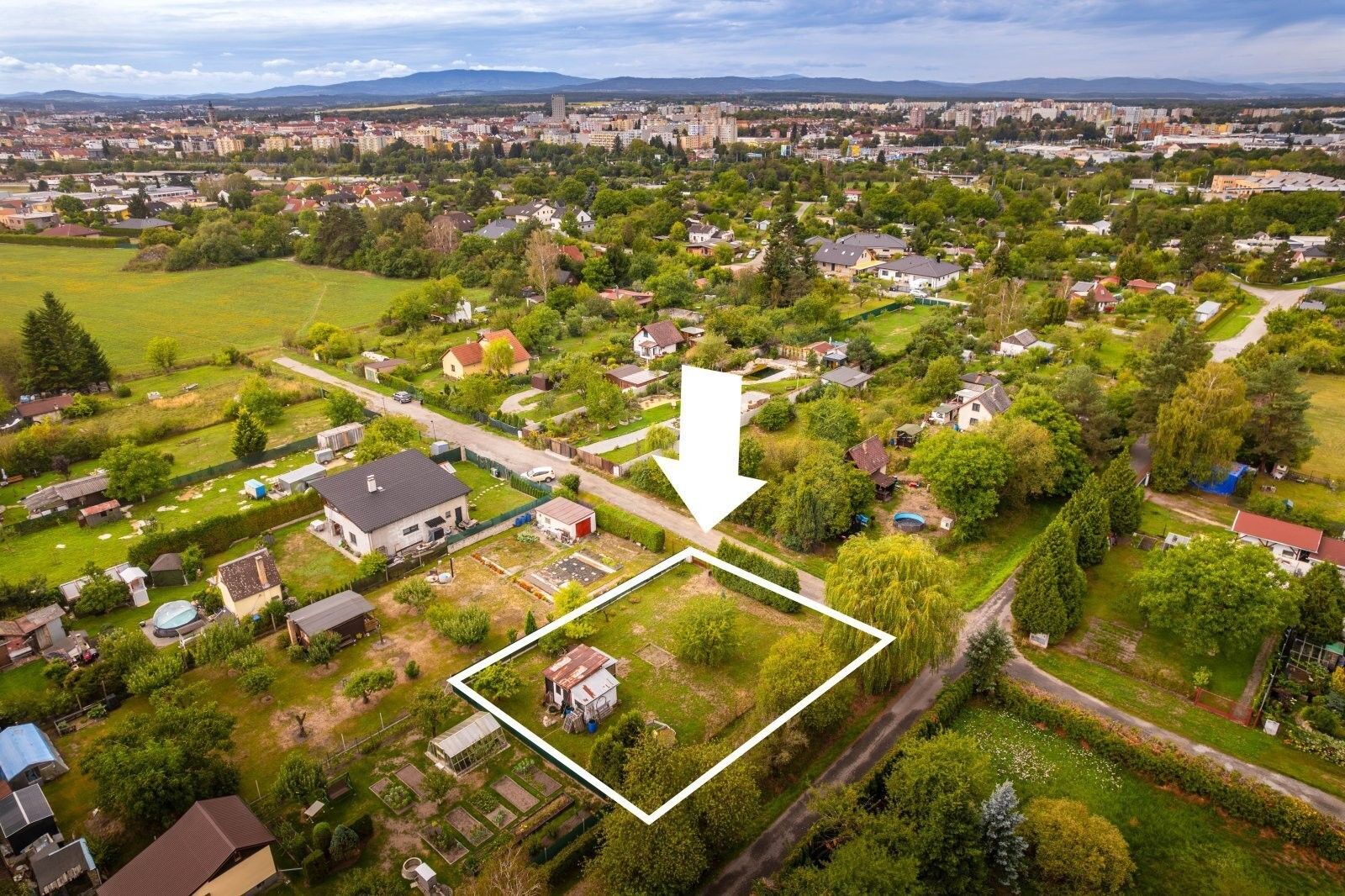 Zahrady, Okružní 34, České Budějovice 4, 585 m² - 1
