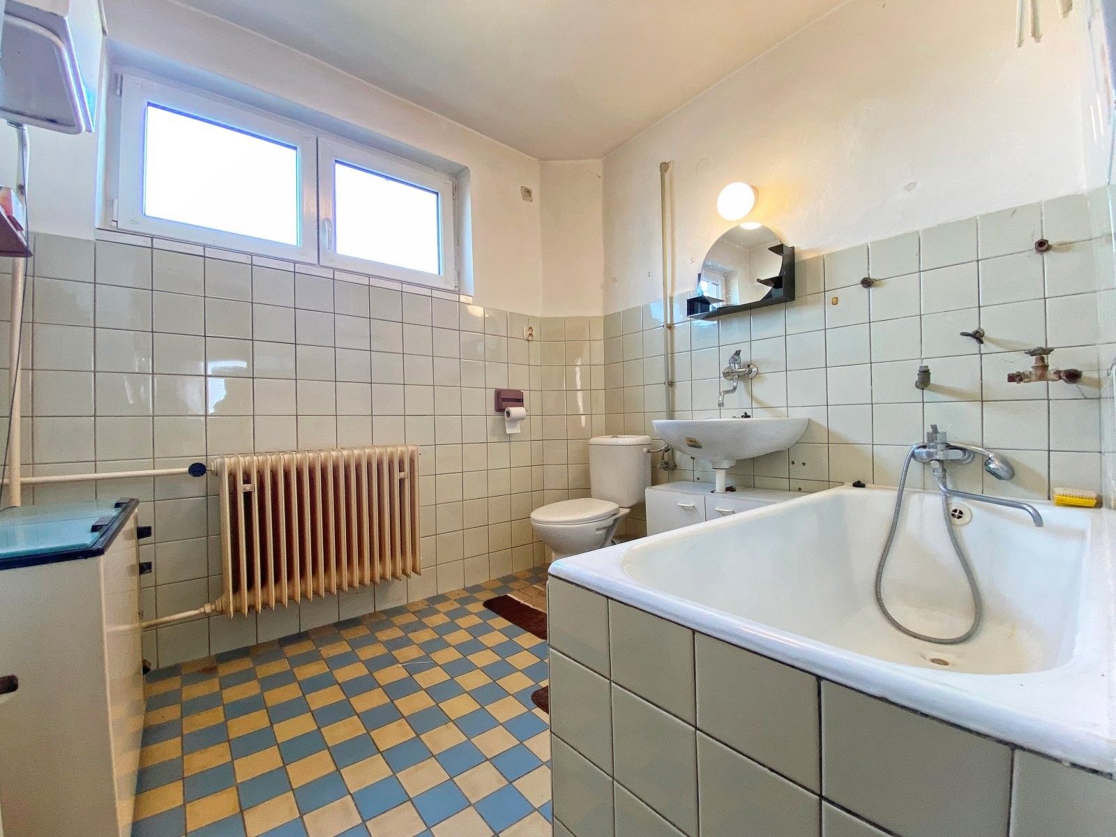 Prodej rodinný dům - Police, 130 m² - 5
