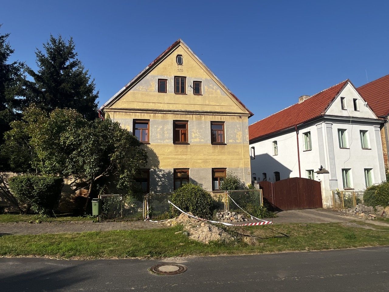 Rodinné domy, Chotiněves, 300 m²