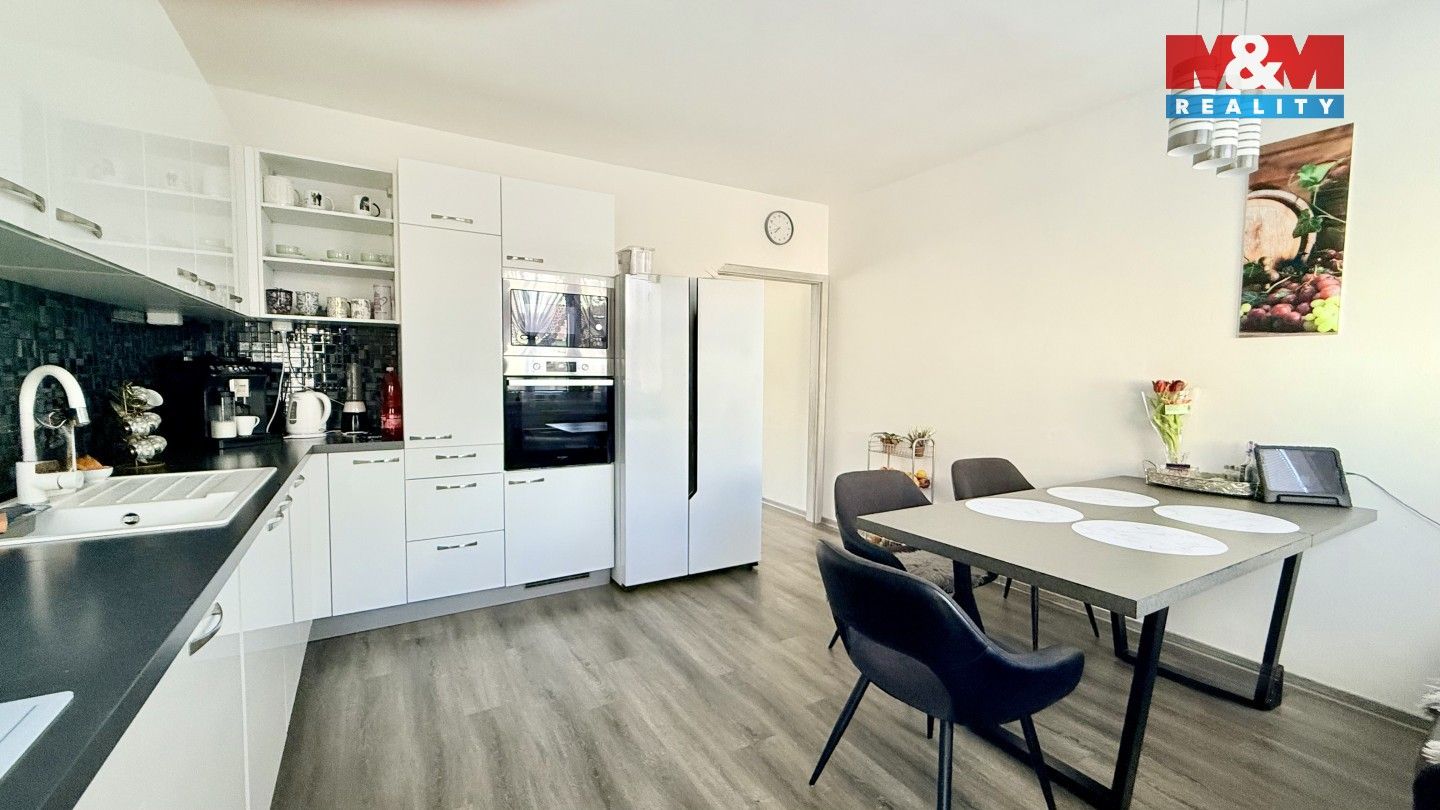 Rodinné domy, Zvolence, Dolní Bojanovice, 380 m² - 1