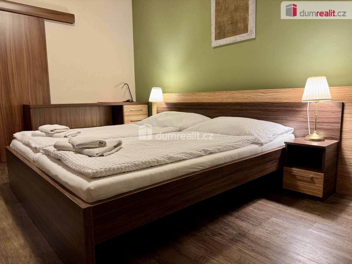 Ubytovací zařízení · 908 m² · Topolná - 4