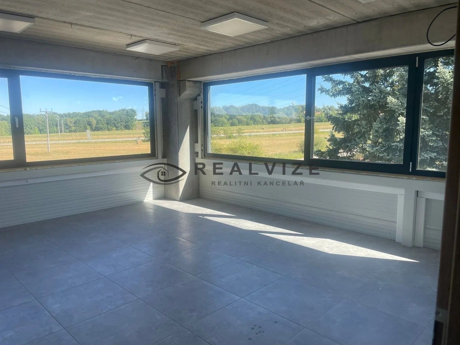 Pronájem kancelář - Plavnická, Kamenný Újezd, 62 m²