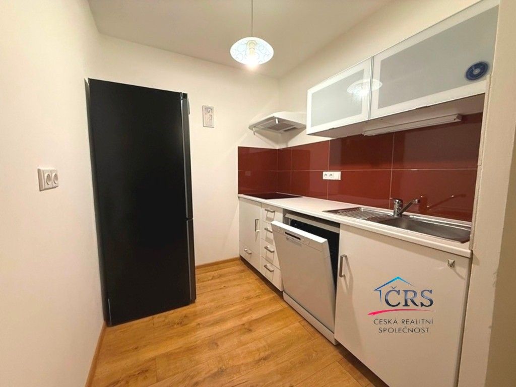 2+kk, Blattného, Praha, 43 m²