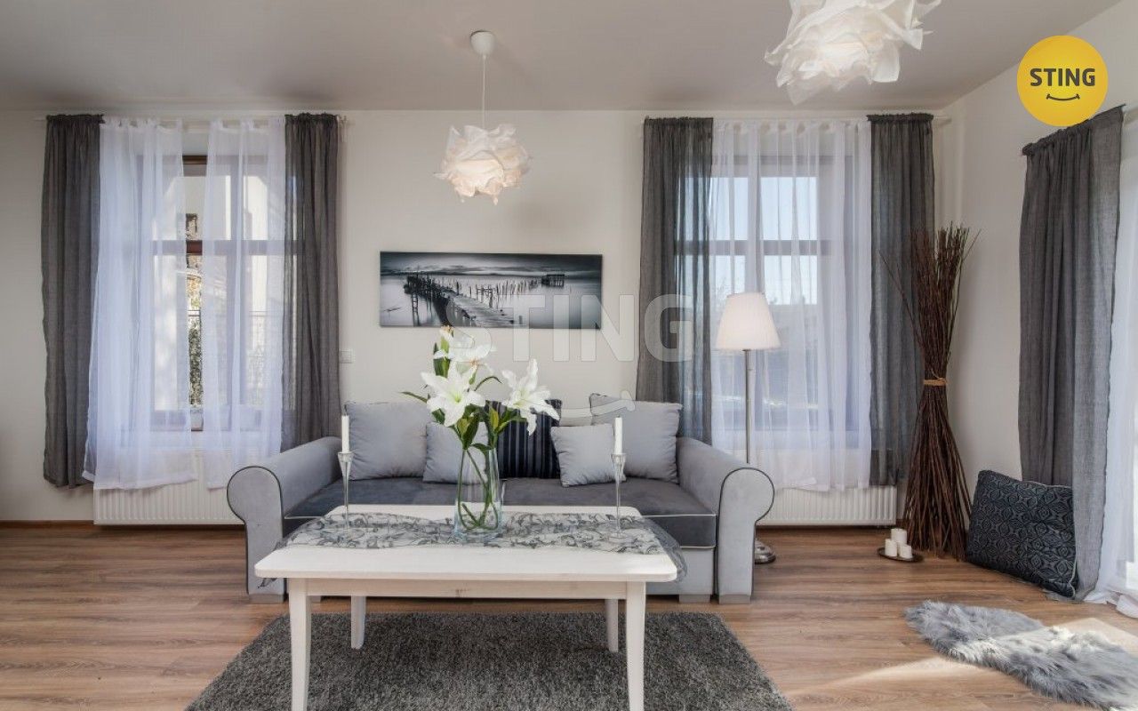 Pronájem rodinný dům - Dobrá, 106 m²