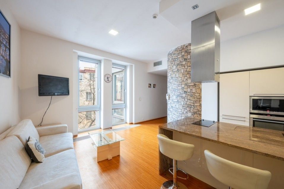 2+kk, Truhlářská, Praha, 75 m²