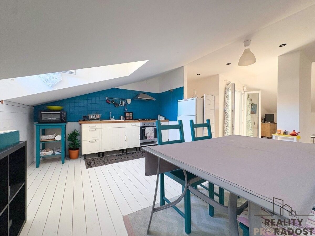 Prodej byt - 987 66, Zahraničí