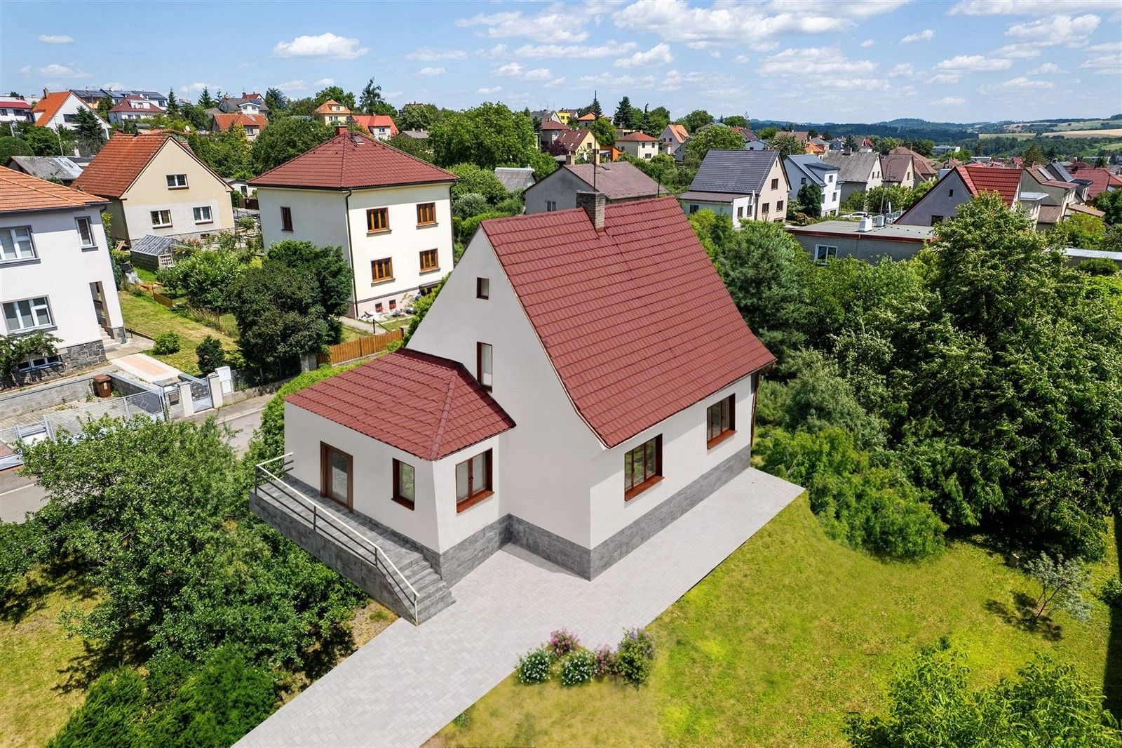 Prodej rodinný dům - Nezvalova, Benešov, 194 m²
