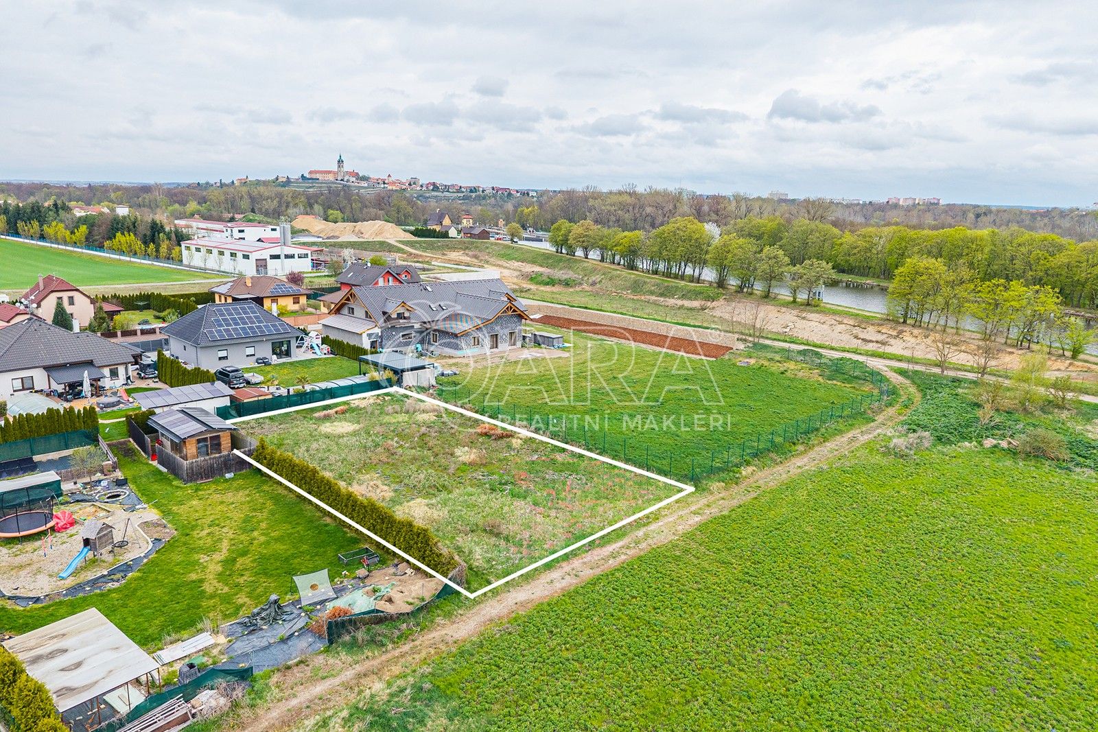 Prodej pozemek pro bydlení - Jahodová, Hořín, 967 m²