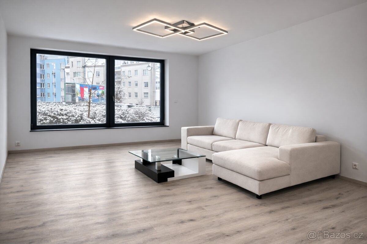 Pronájem byt - Hradec Králové, 500 04