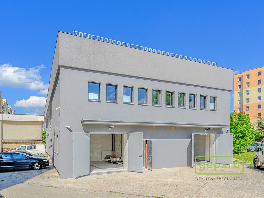 Obchodní prostory · 1 032 m² · Dr. Bureše, České Budějovice - České Budějovice 2 - 4