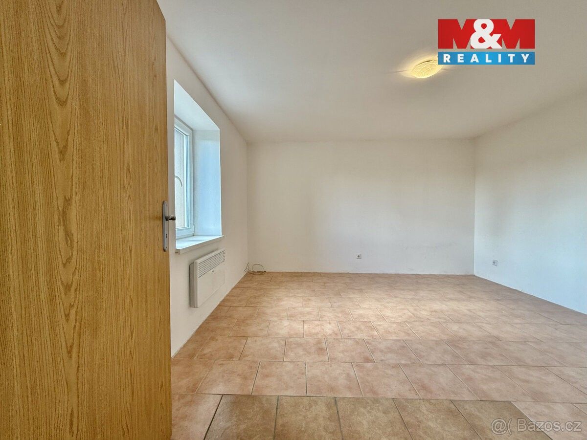 Pronájem byt - Dolní Lutyně, 735 53