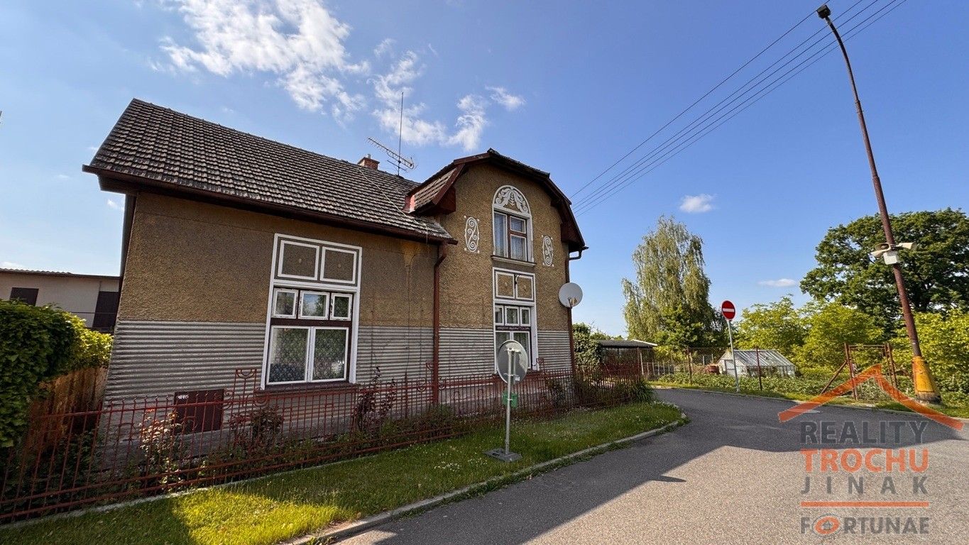 Prodej rodinný dům - Luční, Opatovice nad Labem, 210 m²