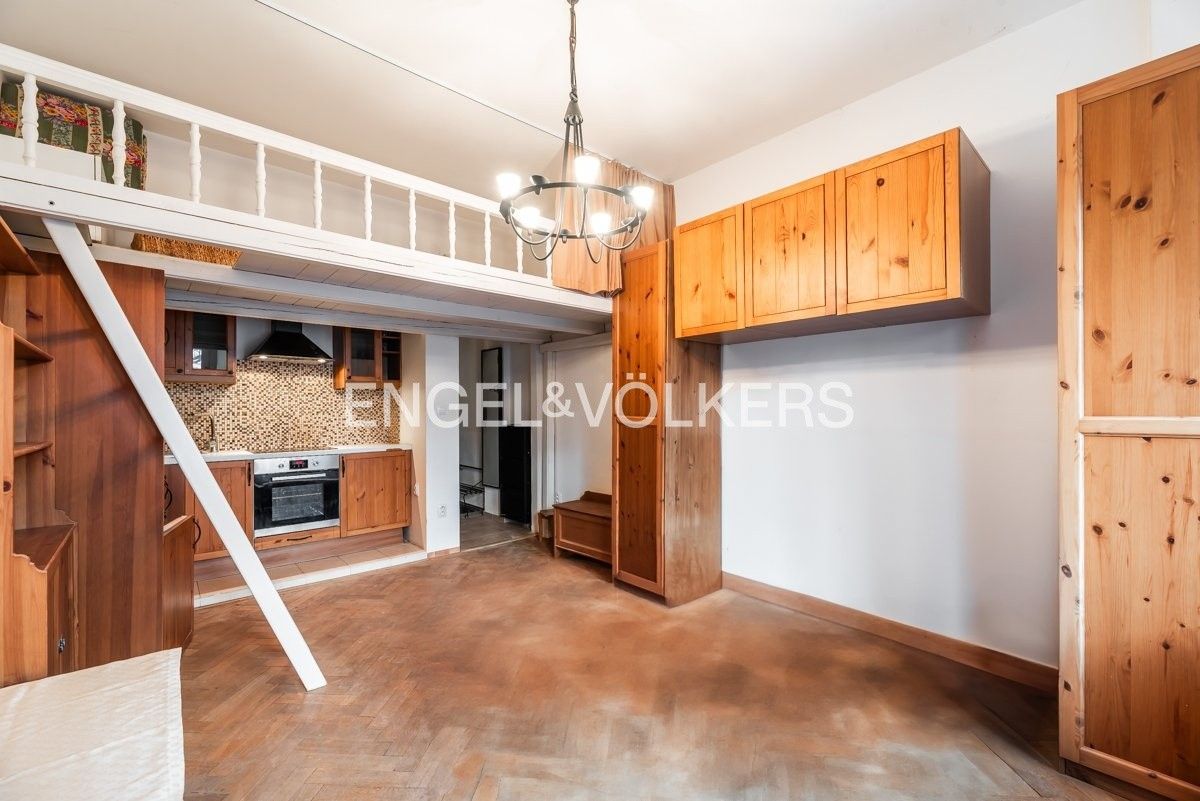 Pronájem byt 1+kk - U Pergamenky, Praha, 27 m²