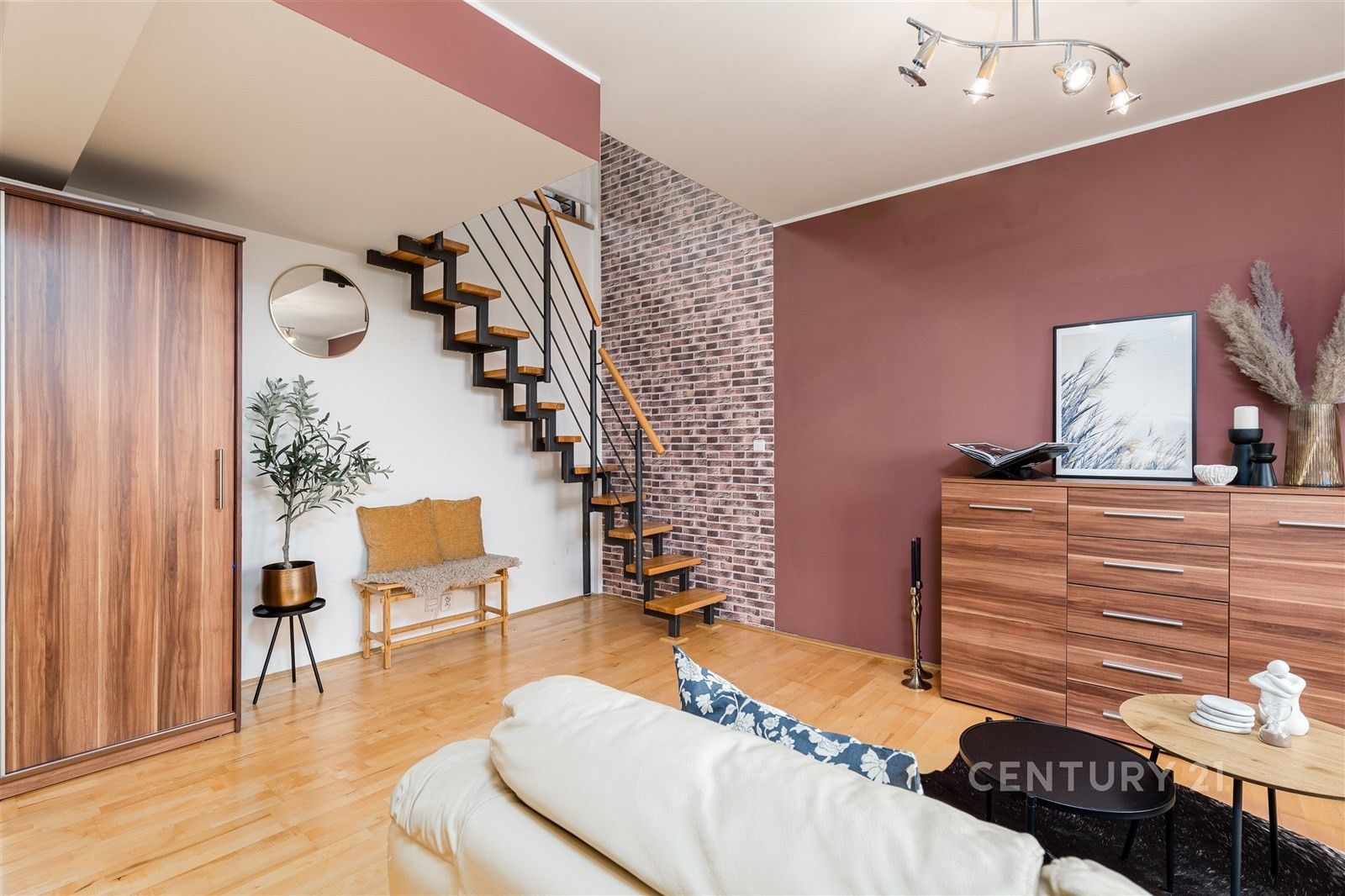 Pronájem byt 2+kk - Jabloňová, Praha, 50 m²