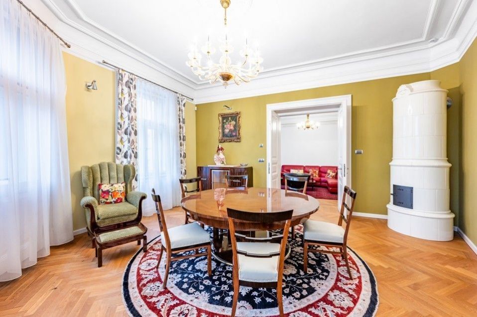 Byt 4+1 · 184 m² · Pařížská, Praha - 3
