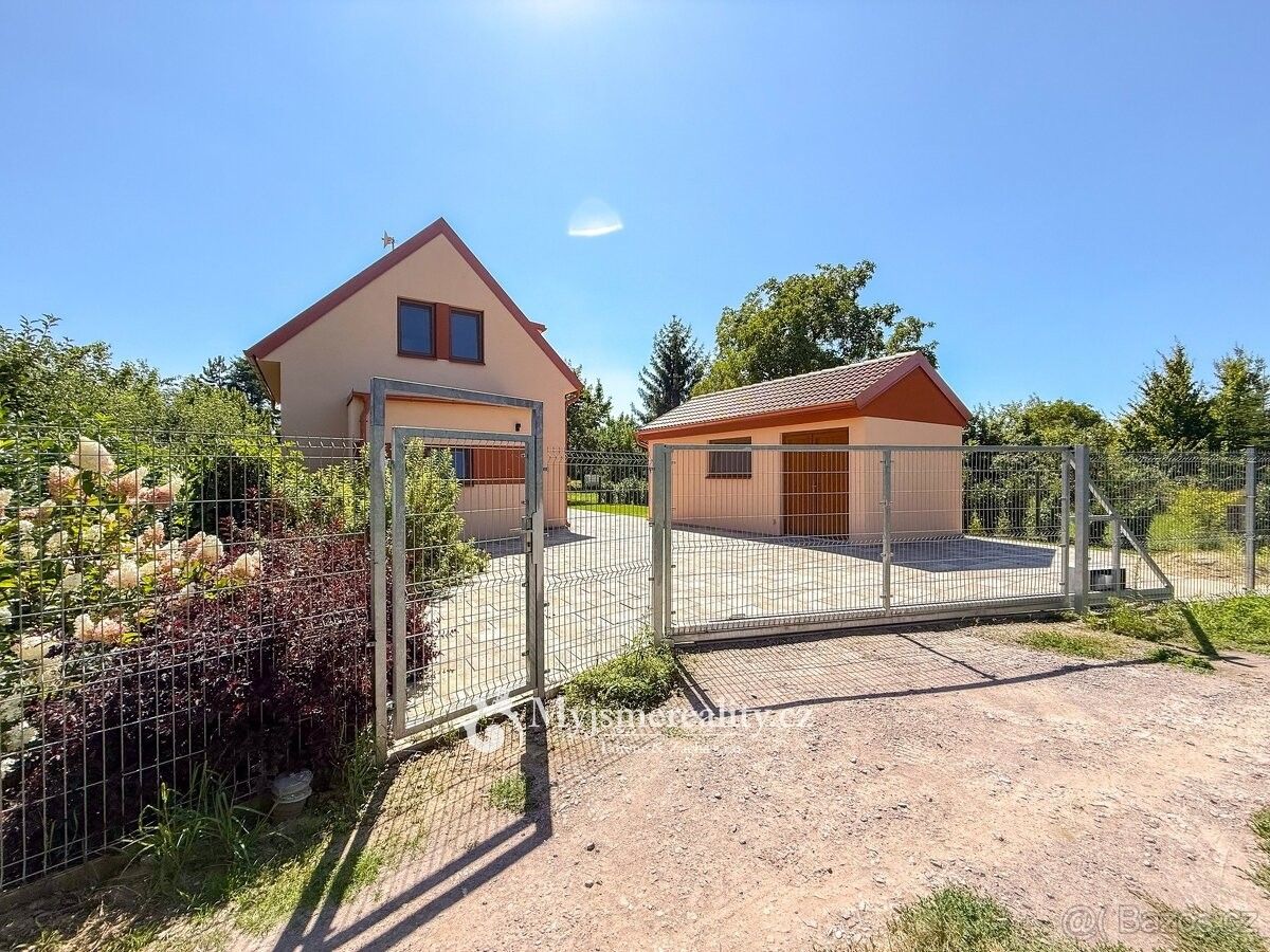 Chaty, Znojmo, 671 81