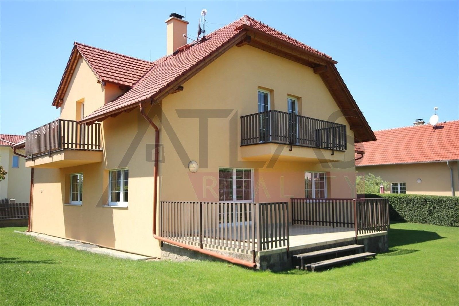 Rodinné domy, Pod Valem II., Průhonice, 400 m²