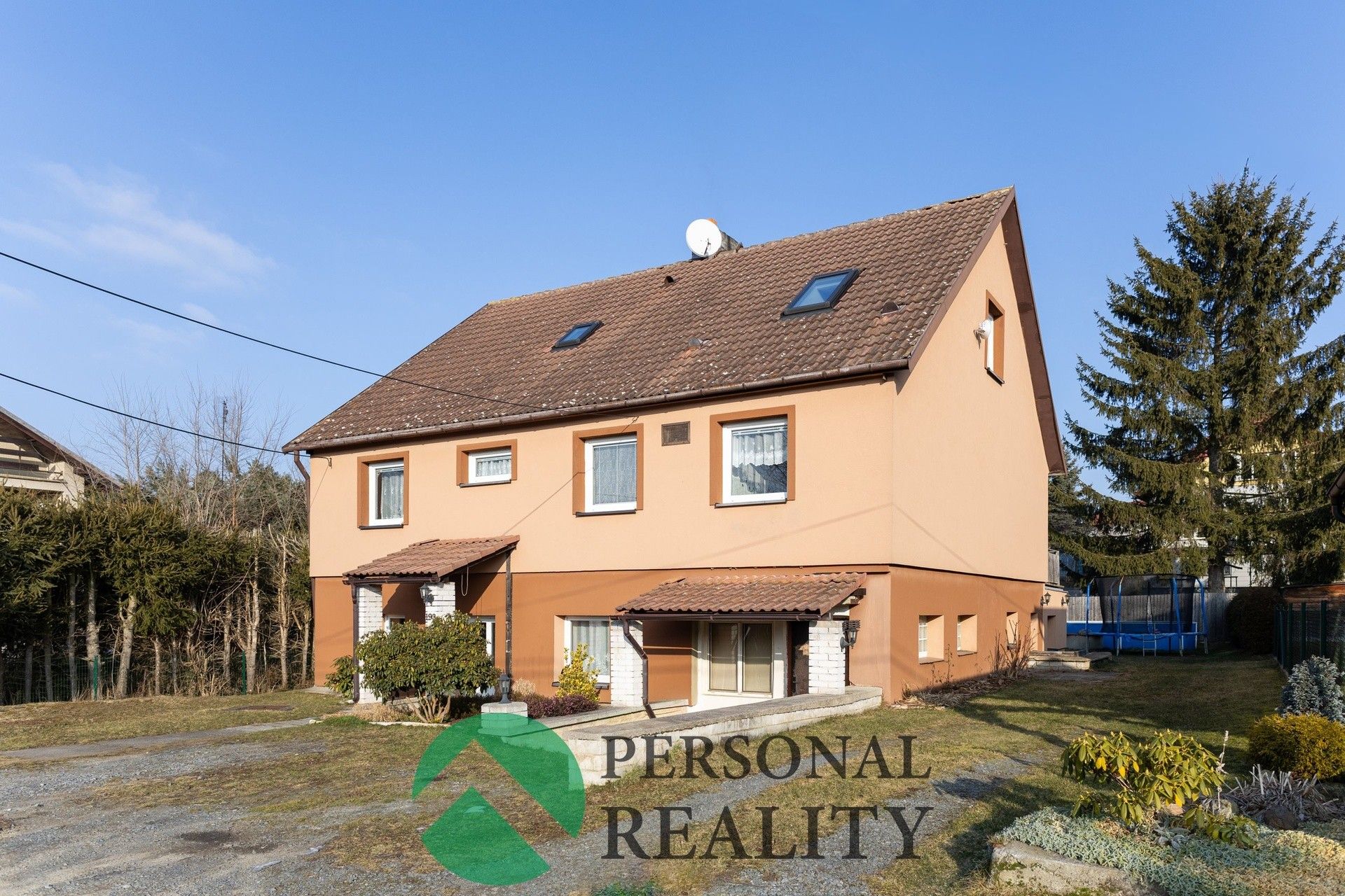 Rodinné domy, Višňová, 280 m²