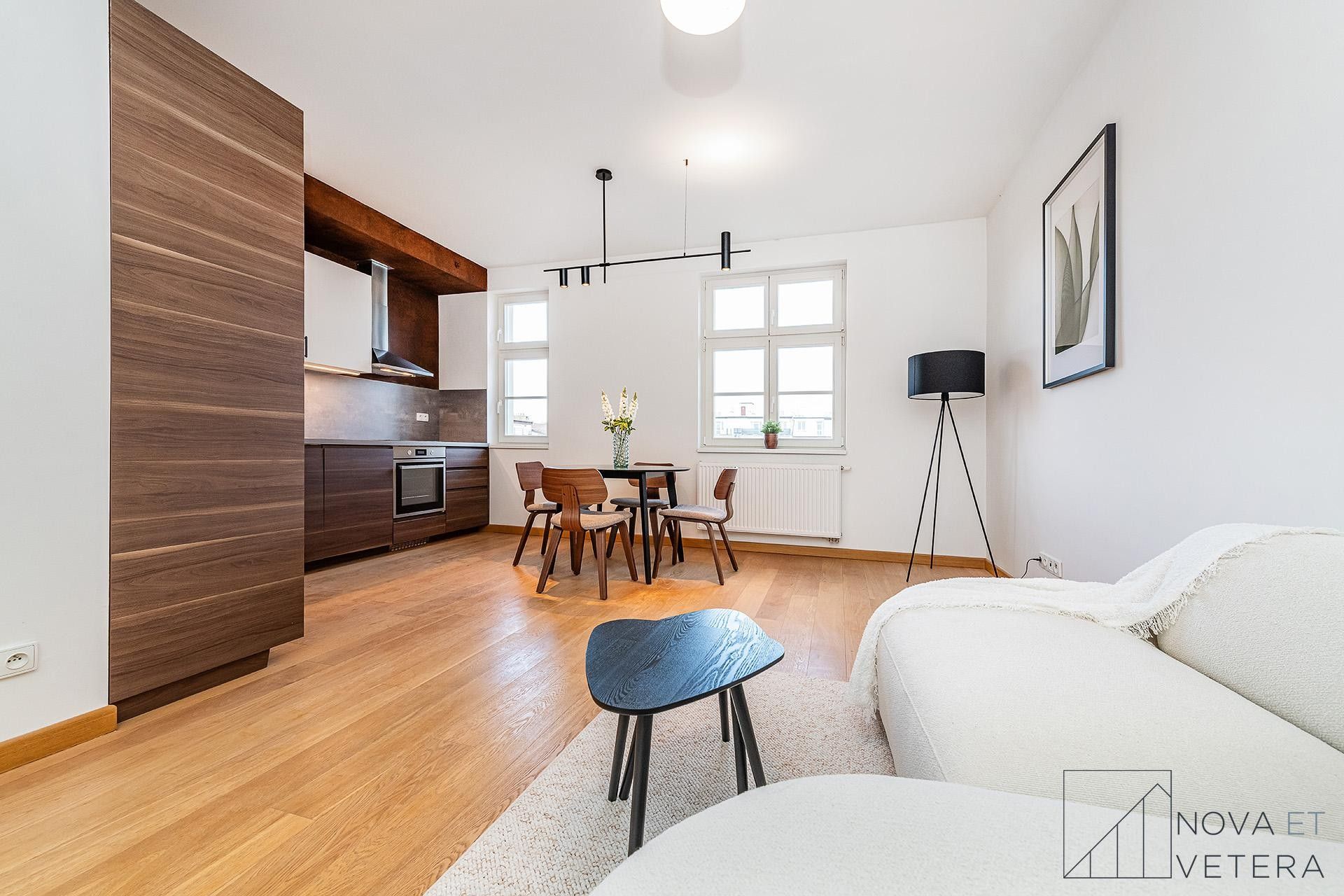 5+kk, Chodská, Praha, 139 m²