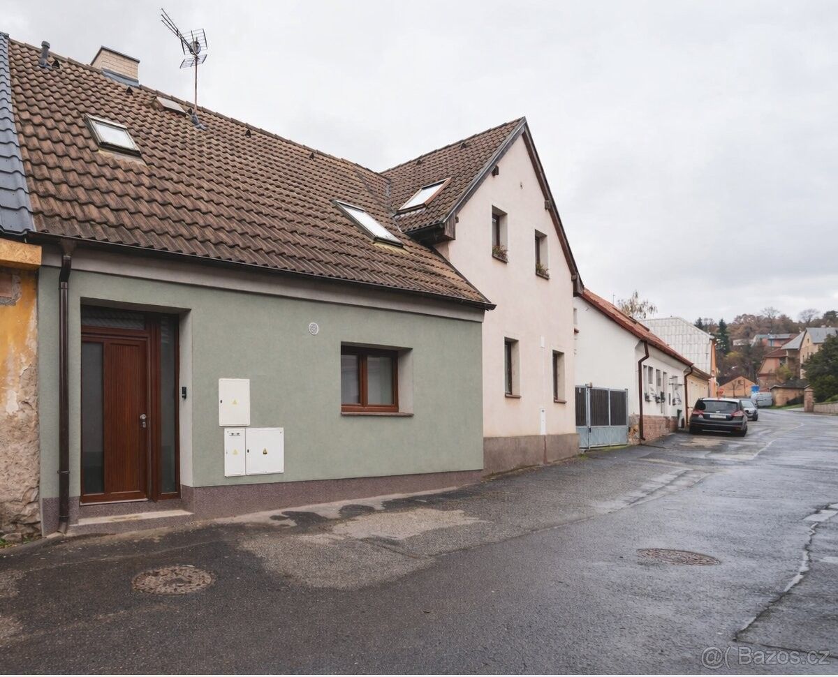 Rodinné domy, Starý Plzenec, 332 02