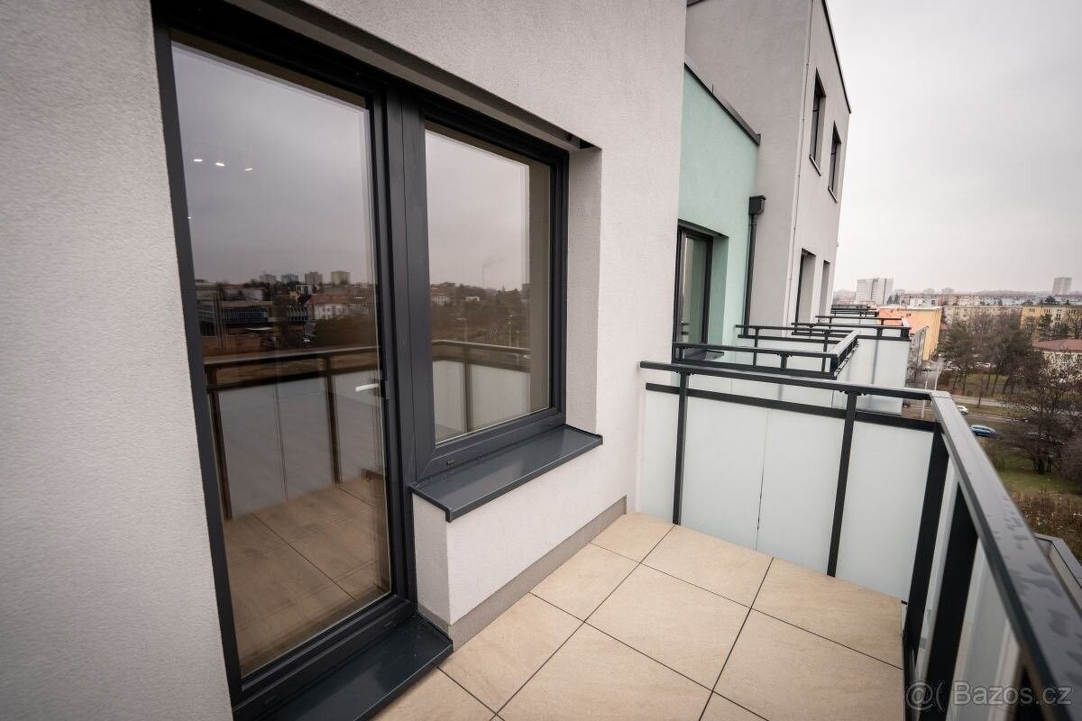 Pronájem byt - Praha, 100 00