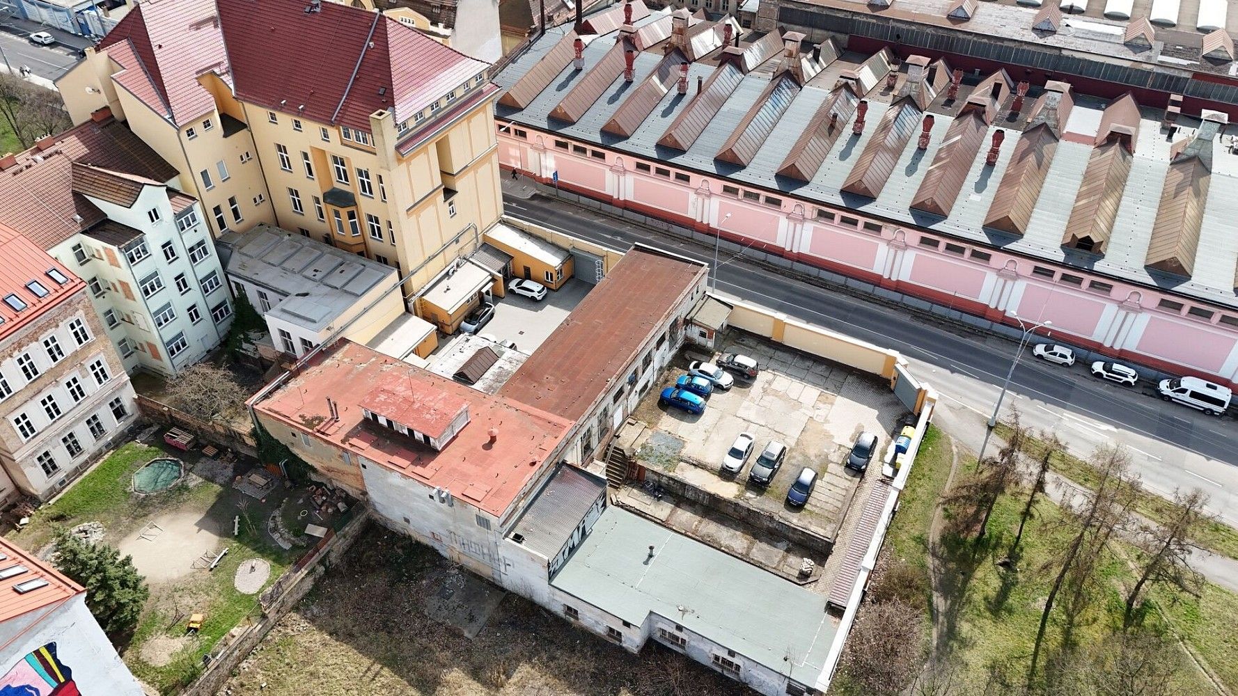 Komerční nemovitost · 3 843 m² · Plzeň - Jižní Předměstí, okres Plzeň-město, Plzeňský kraj - 3