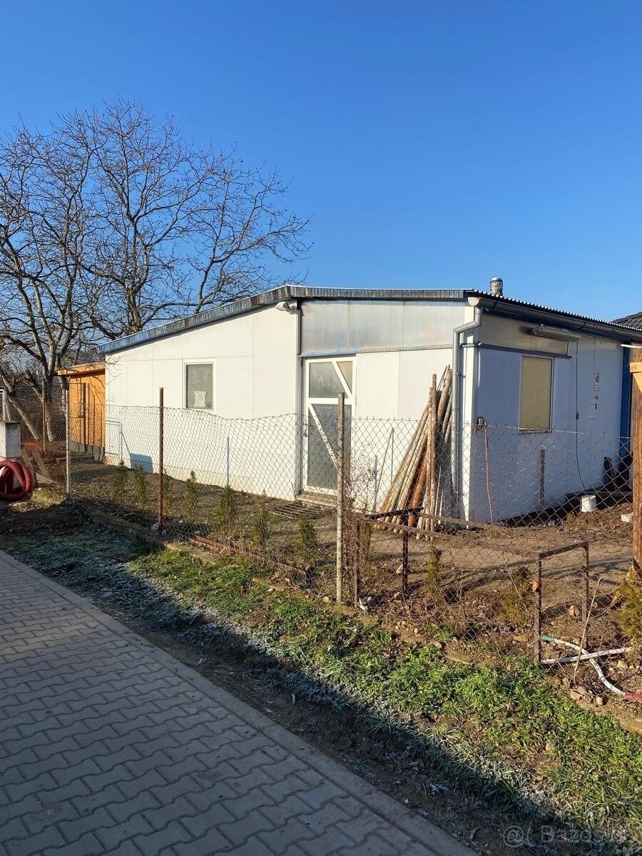 Sklady, Mělník, 276 01