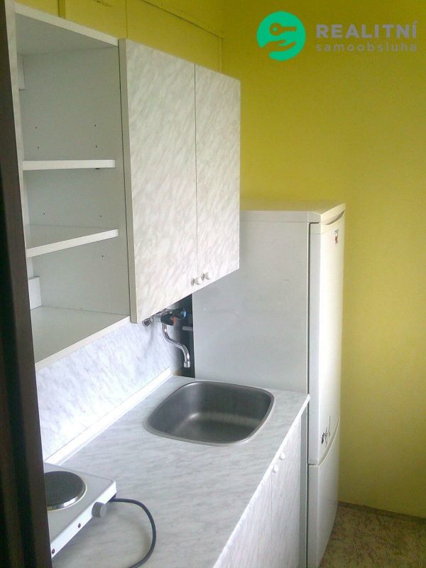 Pronájem byt 1+kk - Pardubice, 40 m²